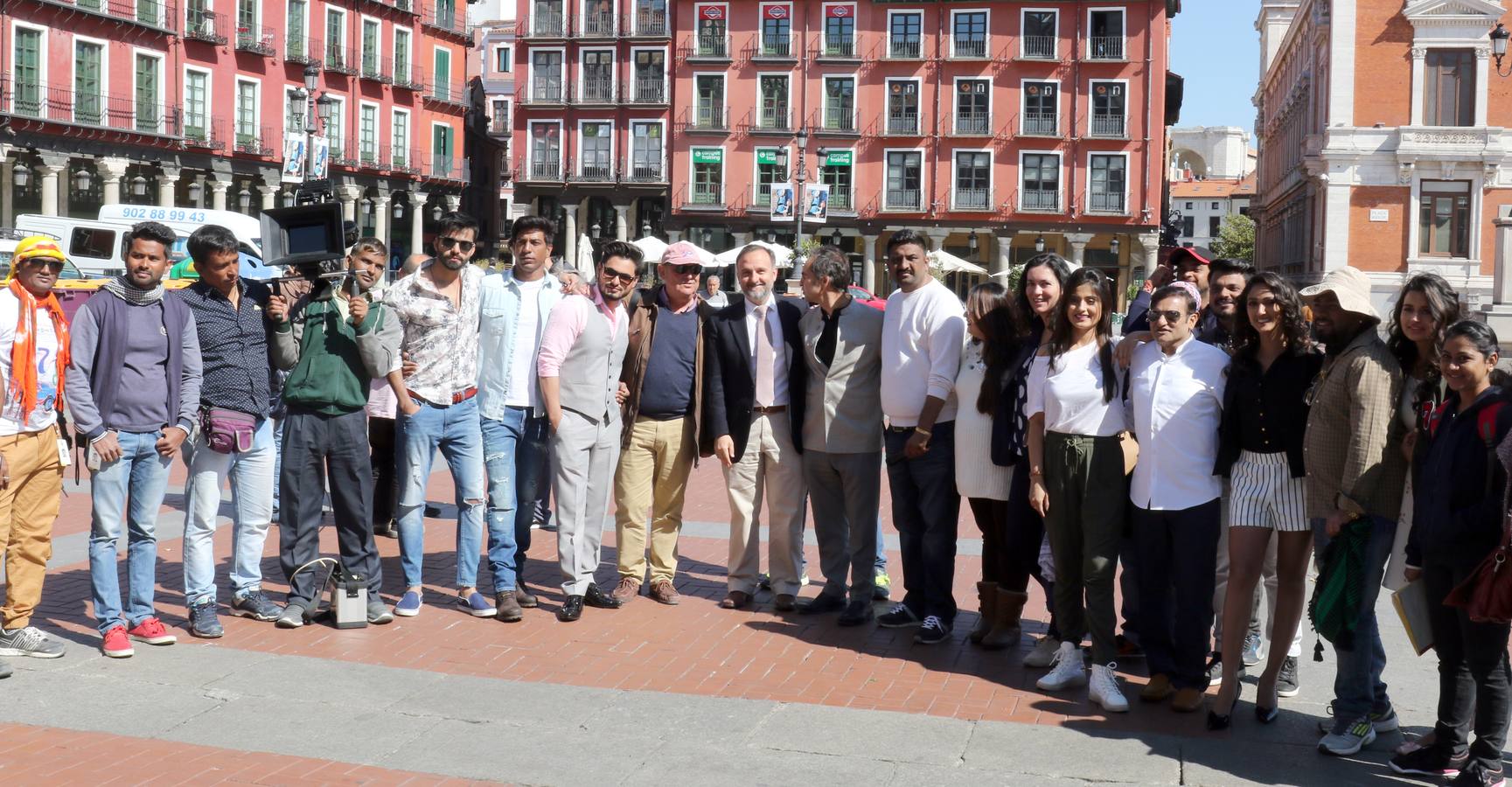La productora india Divya Film rueda en la Plaza Mayor de Valladolid