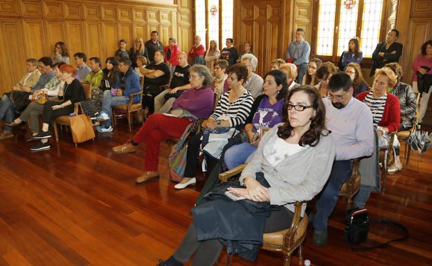 Maluma llena el pleno del Ayuntamiento de Palencia