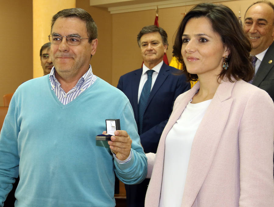 Entrega de distinciones a los funcionarios de la Diputación de Segovia