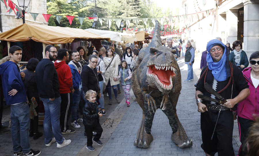 El Mercado Jurásico lleva a Palencia a la prehistoria