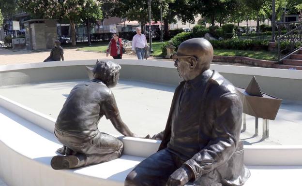 La Plaza de Poniente recupera la fuente de Jorge Guillén y el espacio central del jardín