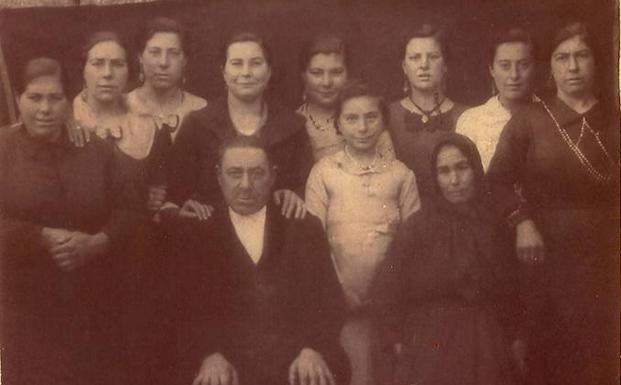 Encuentro de los descendientes de la familia de José Oliva y Dolores García