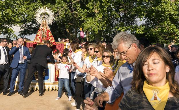 Pasión y devoción en el Bustar