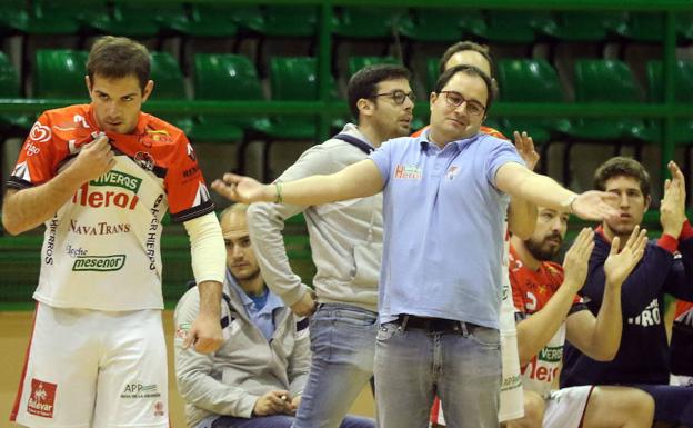 El BM Nava se jugará el ascenso a Asobal en el Pedro Delgado