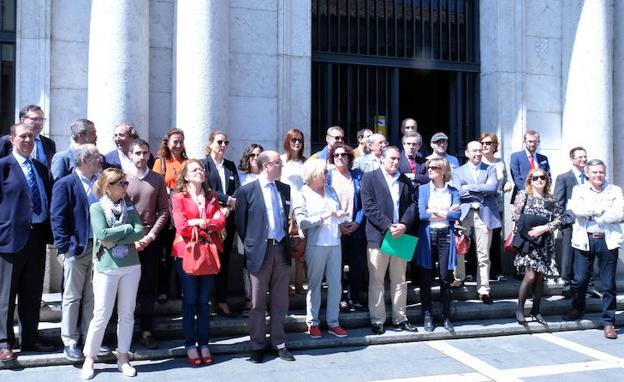 Jueces y fiscales de Castilla y León se plantan en una huelga histórica contra el «autismo» político