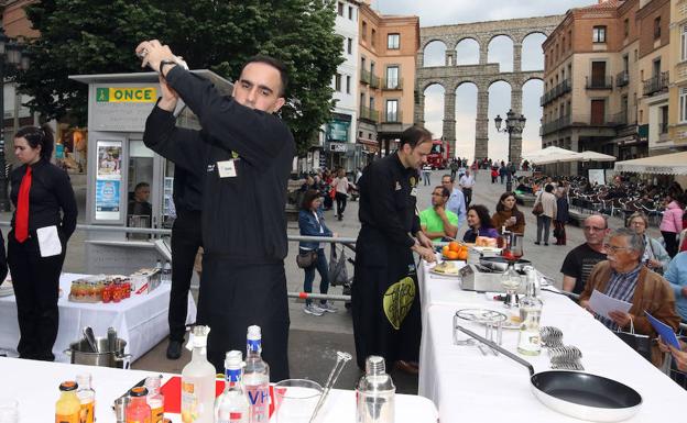 Irene Benavia, de Cartagena, gana el Concurso de Camareros de Sala