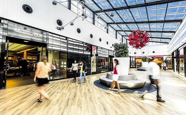 'Outlet', el anglicismo que ha vampirizado a saldos y gangas