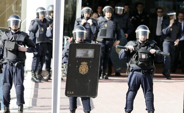 22 de los 104 antidisturbios de Valladolid solicitan el traslado por discrepancias con su jefe