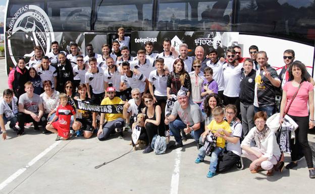 Unionistas recupera la sonrisa gracias a su afición a la hora de partir a Tarazona