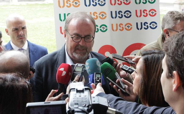 Rey afirma que demostrará «con datos» la diferencia de exigencia en la EBAU para buscar una solución entre todos