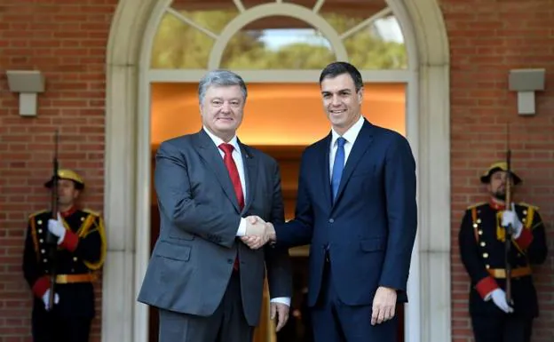 Sánchez estrena agenda exterior recibiendo al presidente ucraniano