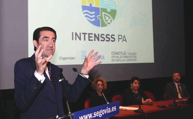 Suárez-Quiñones apuesta por el uso de la biomasa como energía limpia
