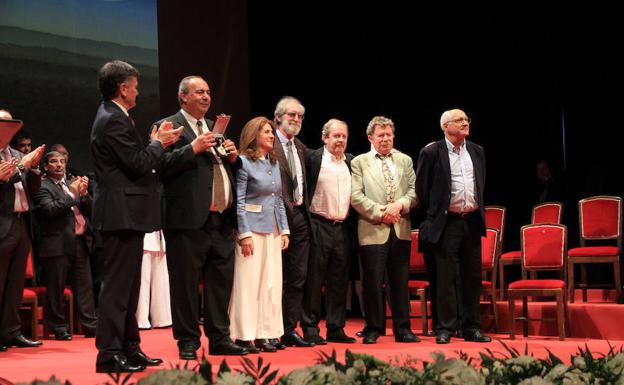 El Nuevo Mester de Juglaría recibe la Medalla de Oro de la Provincia