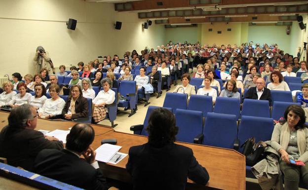 Cincuenta graduados con experiencia