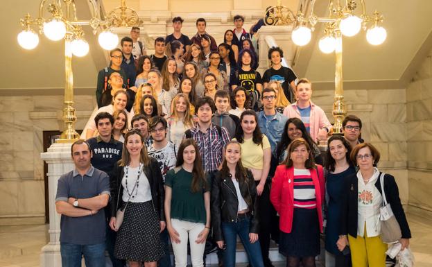 La alumna Alba María Álvarez, Premio de Columnismo para Jóvenes Escritores de Valladolid