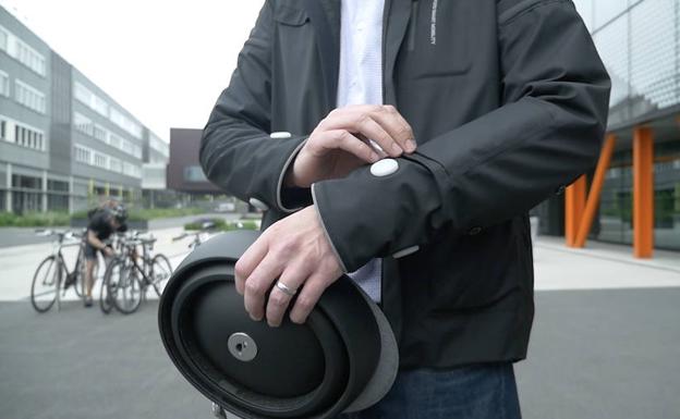 Crean una chaqueta inteligente para proteger ciclistas