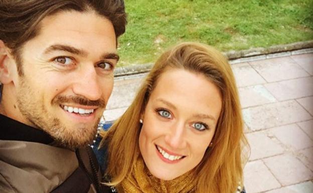 Javier Hernanz desmiente rumores de crisis de pareja