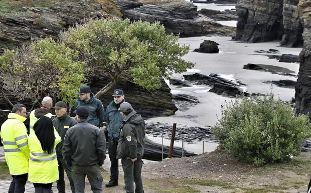 Archivan la investigación por la muerte de la joven vallisoletana en la playa de Las Catedrales