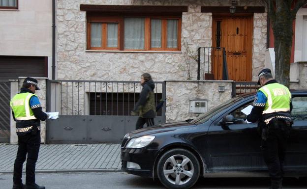 Detenidos por intercambiar las placas de sus coches para engañar al seguro