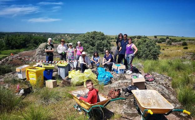 El municipio se suma al proyecto Libera y recoge 100 kilos de basura
