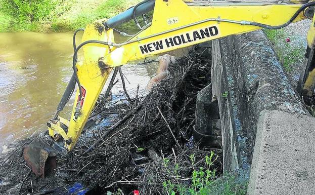 Los daños de las tormentas obligan a reparar diecisiete carreteras provinciales