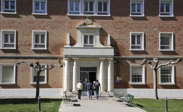 La Diputación de Palencia advierte de que el director de Enfermería lo nombra el rector