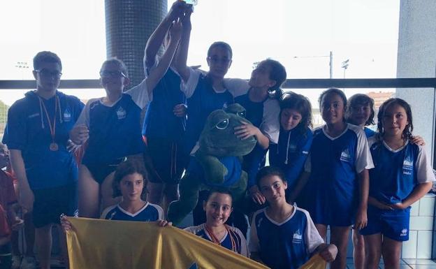 El Acuático Salamanca destaca en el Regional benjamín en León
