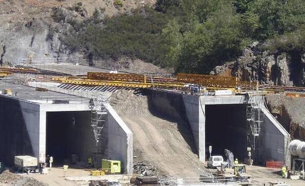 Adif Alta Velocidad finaliza la perforación del túnel de Requejo