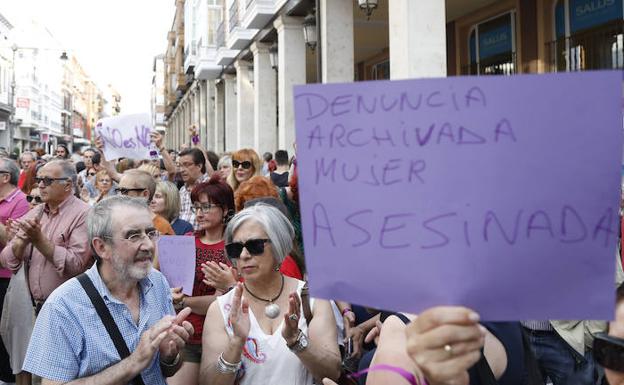 300 personas protestan en Palencia por la liberación de La Manada