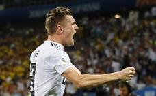 Kroos celebra el gol de la victoria ante Suecia./