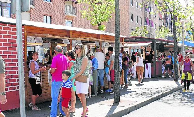 Laguna impulsa el uso de vasos de plástico retornables para las fiestas