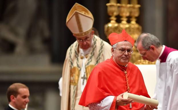 El Papa impone el birrete al claretiano de Canillas de Esgueva, Aquilino Bocos