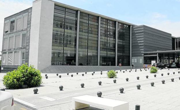 El uso del hospital de Palencia desciende en verano al 60%