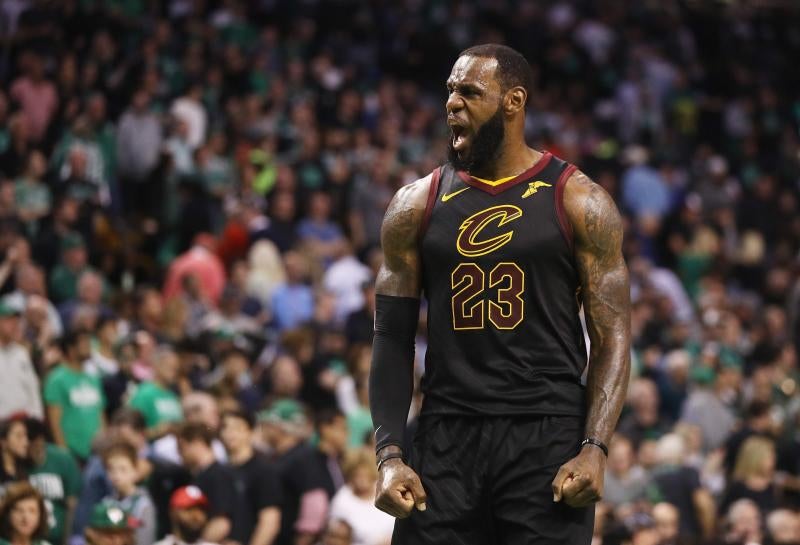 LeBron James ficha por los Lakers