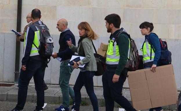 Una macrooperación contra la corrupción se salda con cinco ayuntamientos registrados, 10 detenidos y nueve cargos políticos investigados en León