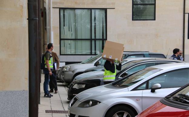 PP, PSOE y PAL esperarán a las actuaciones judiciales pero actuarán con «contundencia» frente a la corrupción
