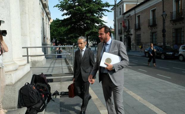 Puente comparece como testigo en el juicio contra León de la Riva