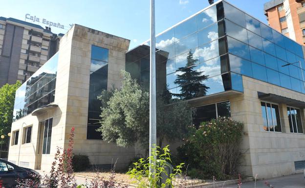 La Policía analiza la documentación de ocho años requisada en las oficinas de Ulibarri