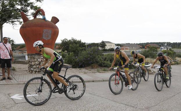 Calidad suprema en el triatlón de Dueñas