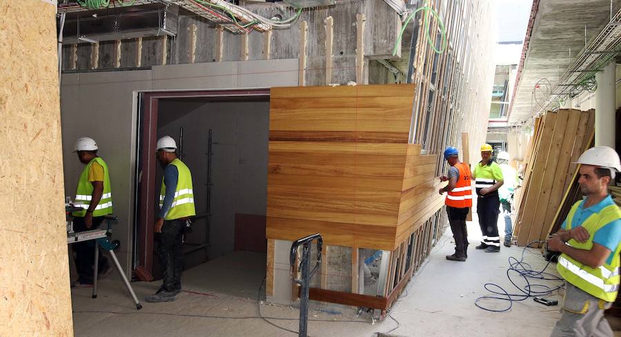El rector de la UVA, Antonio Largo, visita las obras de la segunda fase del campus de Segovia