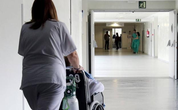 Satse lamenta la falta de contratos para cubrir plazas de enfermería