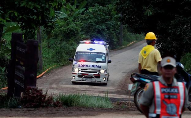 Un buzo español, entre los encargados del rescate de los niños de la cueva de Tailandia