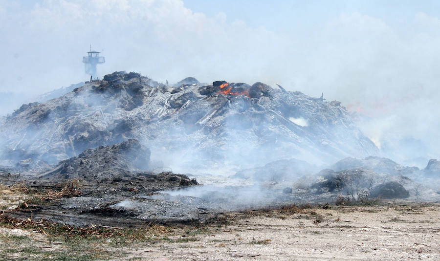 Incendio en una escombrera de Cuéllar