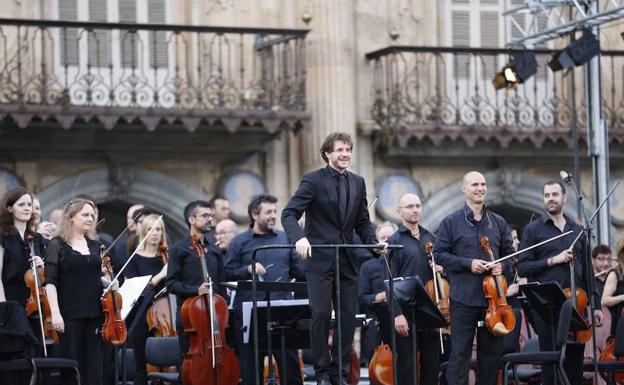 La Orquesta Sinfónica de Castilla y León actúa mañana en la plaza de la Catedral de Zamora