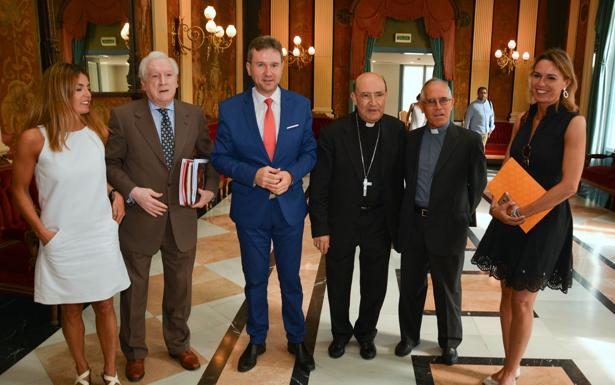 El Ayuntamiento aportará este año 150.000 euros para el VIII Centenario de la Catedral