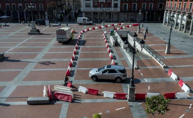 Las cuatro catas arqueológicas marcarán el futuro del aparcamiento de la Plaza Mayor