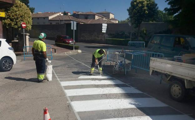 Cuéllar instala nuevos pasos de peatones para reforzar la seguridad de los viandantes