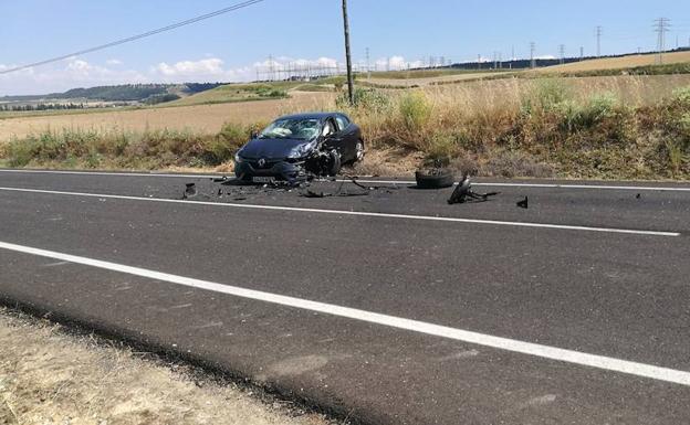 Tres heridos, entre ellos un niño, en una colisión entre dos turismos en Renedo de Esgueva