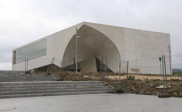 Bayón asegura que el pleito por las parcelas no retrasará la puesta en marcha del CAT