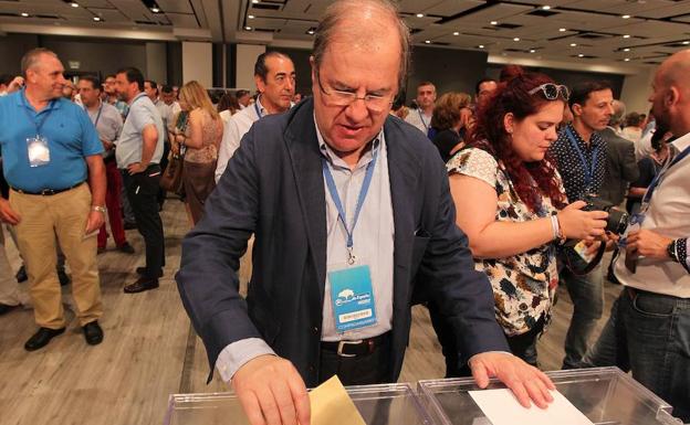 Herrera destaca la «necesaria renovación generacional» en el PP tras la victoria de Casado